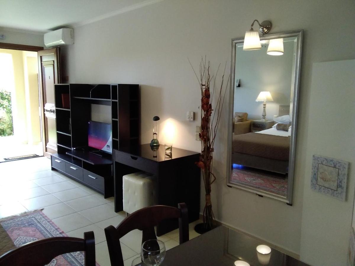 Villa Adelais Tsoukaladhes Ngoại thất bức ảnh